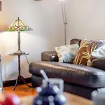 2 Bed In Oc-w301 *