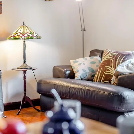 בית נופש Squirrels Acres *