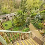 2 Bed In Oc-w301 Ferienhaus